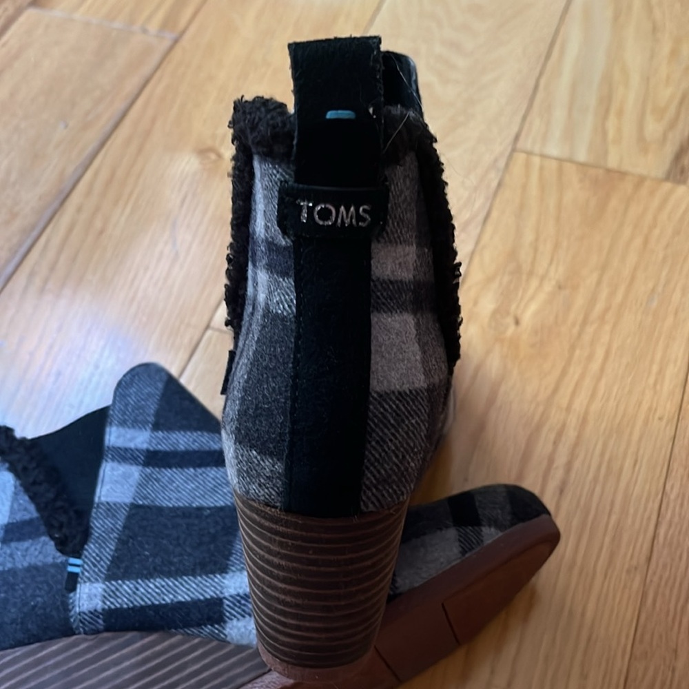 NEW TOMS Kelsey Wedge Bootie Size 9.5 Black Plaid Wool Blend OrthoLite - Picture 11 of 12